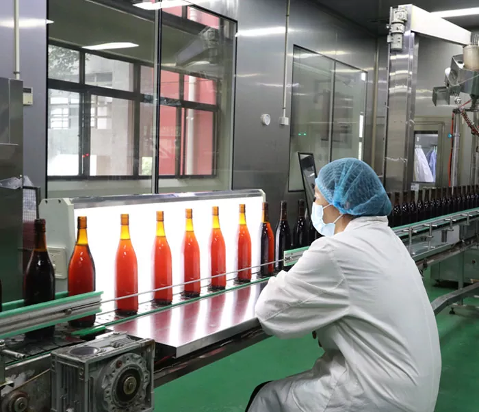 Dây chuyền sản xuất thông minh của Nhà máy bia Alar đang hoạt động hiệu quả Dây chuyền sản xuất thông minh của Nhà máy bia Alar đang hoạt động hiệu quả